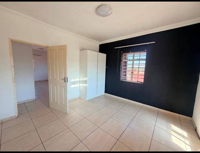 2 BEDROOM PROPERTY TO RENT IN LAUDIUM